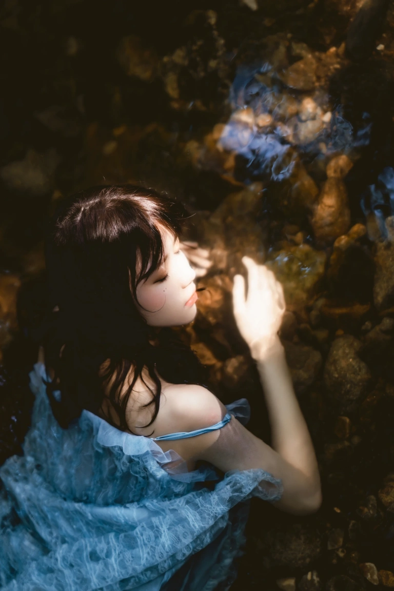 桜桃喵《沉溺》写真图集 19P｜在线预览与图包下载