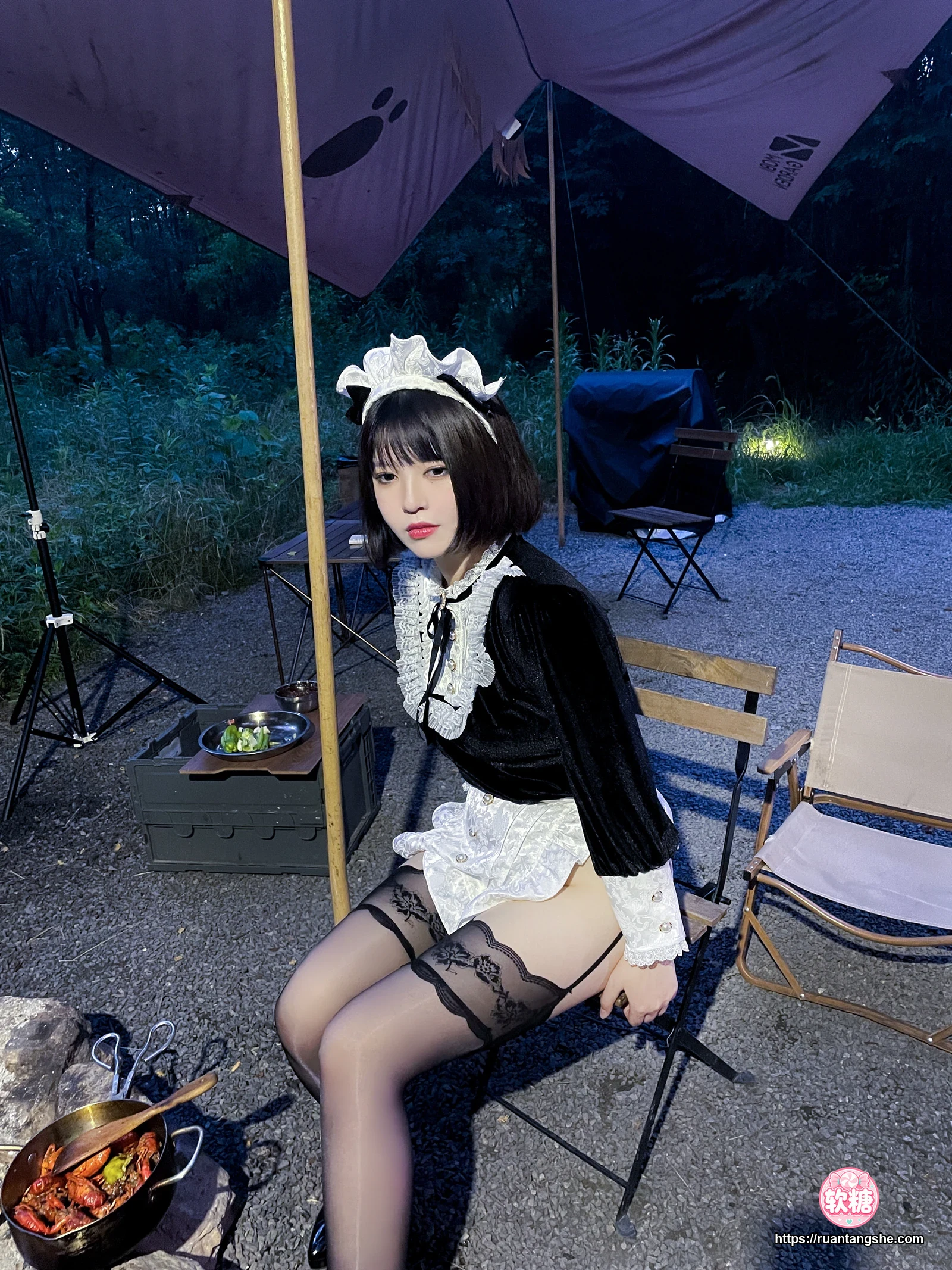 面饼仙儿 面饼仙儿 NO.124 - メイド姉妹(&半半子 BANBANKO)