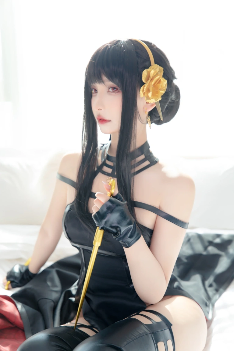 神楽坂真冬《第四季 序号29：《约尔太太你也不想_____》》写真图集 75P｜在线预览与图包下载