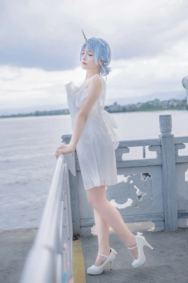 星之迟迟《《花鸟风月》 实体本赠送壁纸包》写真图集 26P｜在线预览与图包下载
