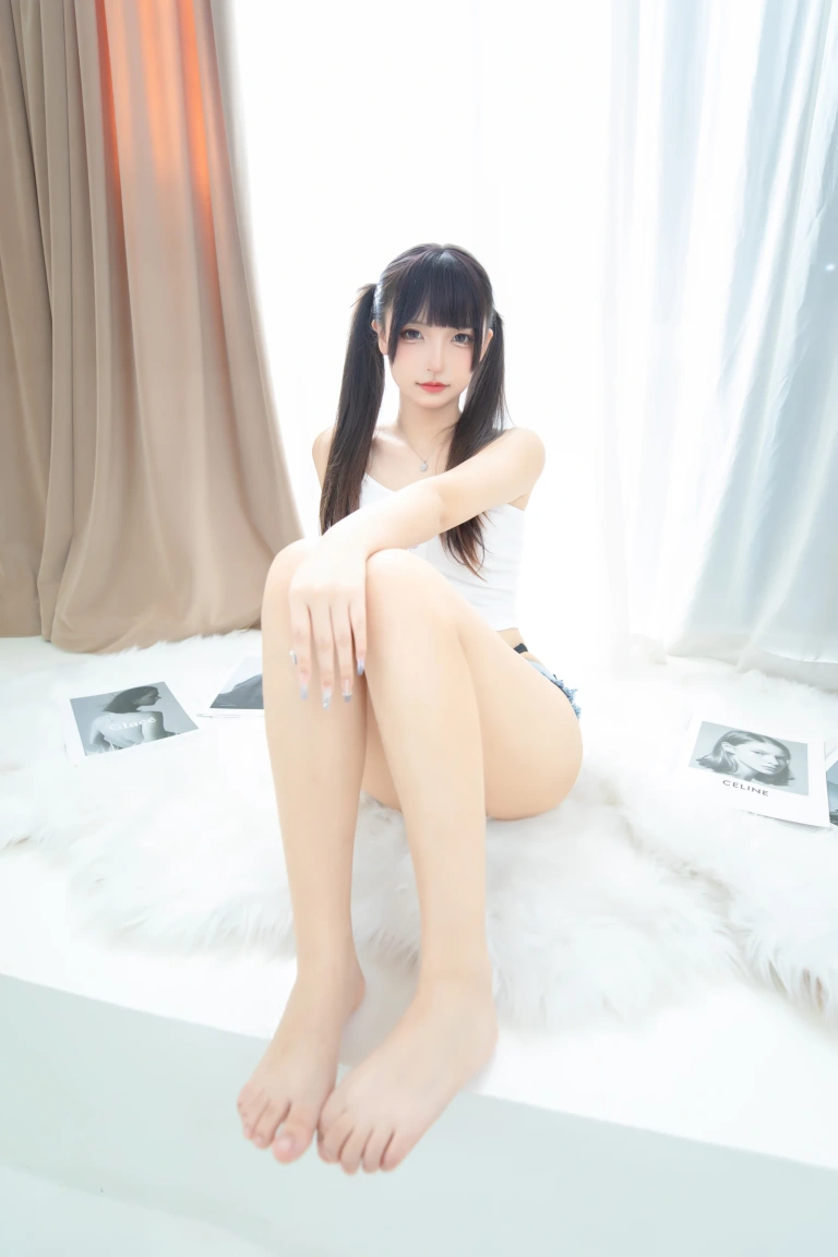 神楽坂真冬《第四季 序号46：《牛仔兔兔》》写真图集 75P｜在线预览与图包下载