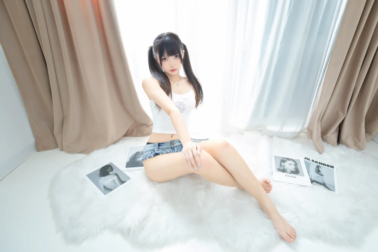 神楽坂真冬《第四季 序号46：《牛仔兔兔》》写真图集 75P｜在线预览与图包下载