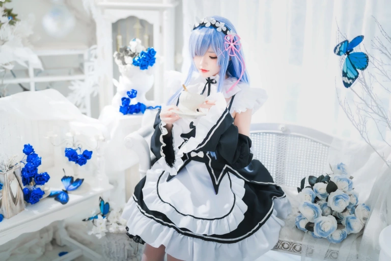 桜桃喵《长发蕾姆01》写真图集 45P｜在线预览与图包下载