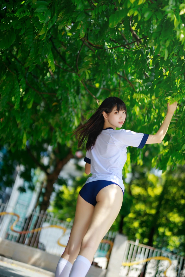 周叽是可爱兔兔《体操服》写真图集 31P｜在线预览与图包下载