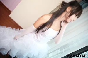 神楽坂真冬《婚纱系列》写真图集 71P｜在线预览与图包下载