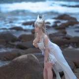 星之迟迟《明日方舟本 《Amazing Grace》 白金》写真图集 22P｜在线预览与图包下载