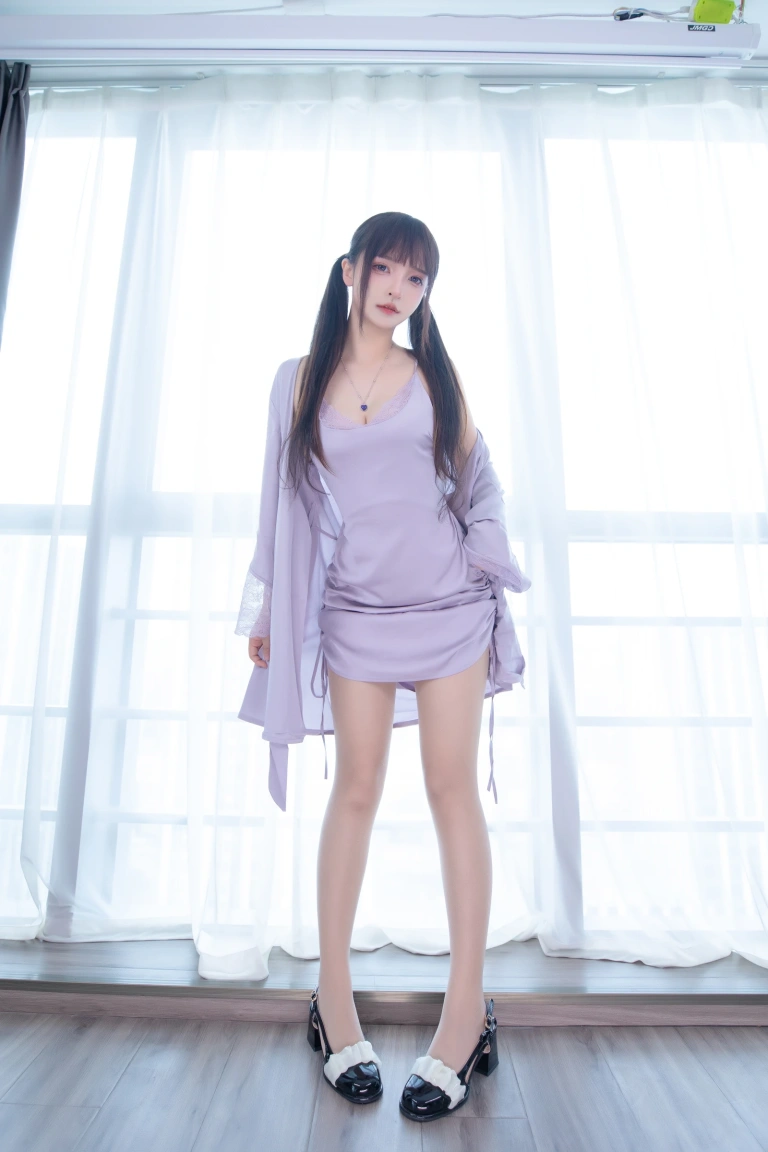 神楽坂真冬《第四季 序号38：《望眼欲穿》》写真图集 75P｜在线预览与图包下载