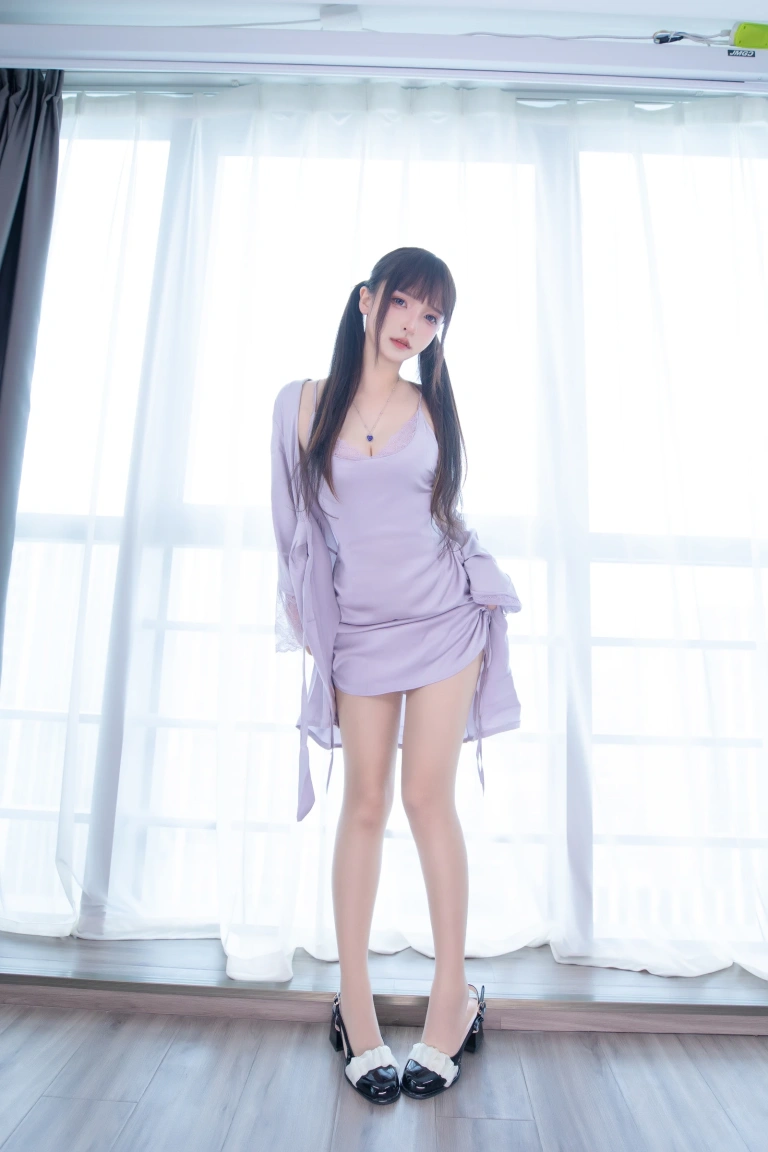 神楽坂真冬《第四季 序号38：《望眼欲穿》》写真图集 75P｜在线预览与图包下载