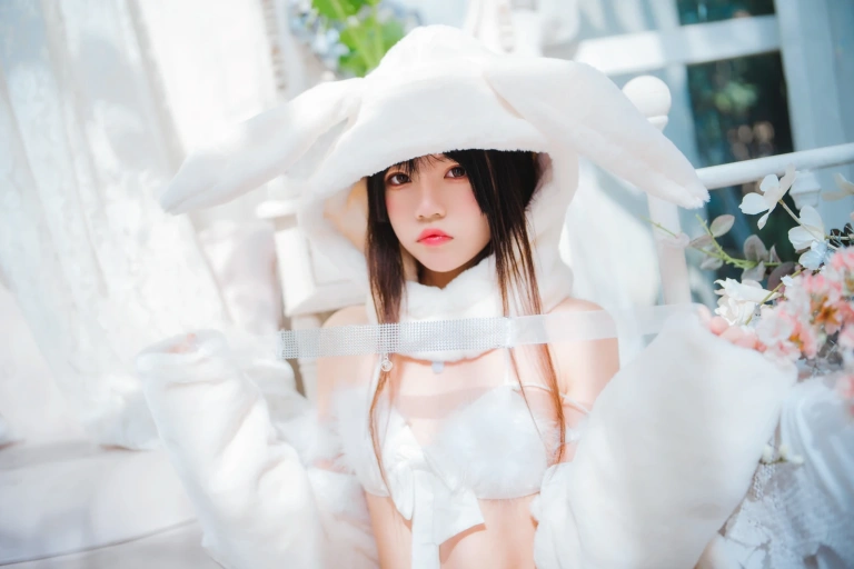 桜桃喵《小白兔》写真图集 97P｜在线预览与图包下载