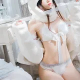 桜桃喵《小白兔》写真图集 97P｜在线预览与图包下载