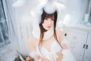 桜桃喵《小白兔》写真图集 97P｜在线预览与图包下载