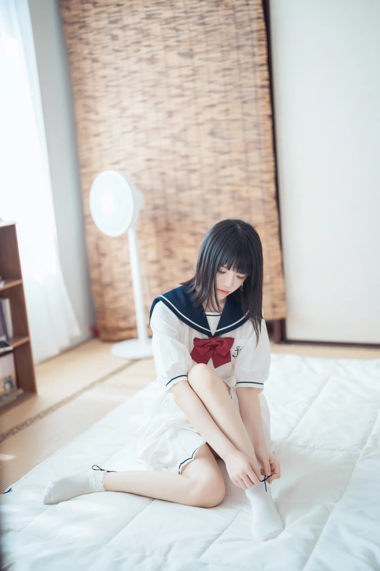 桜桃喵《盛夏制服》写真图集 39P｜在线预览与图包下载