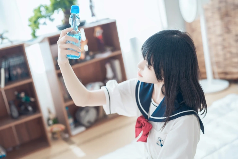 桜桃喵《盛夏制服》写真图集 39P｜在线预览与图包下载