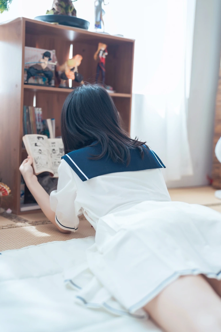 桜桃喵《盛夏制服》写真图集 39P｜在线预览与图包下载