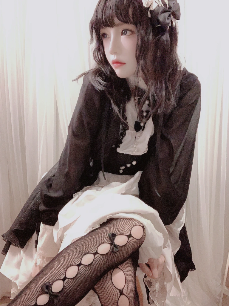 桜桃喵《Doll》写真图集 18P｜在线预览与图包下载