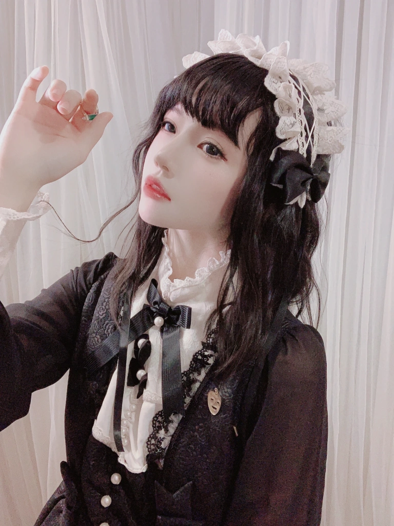 桜桃喵《Doll》写真图集 18P｜在线预览与图包下载