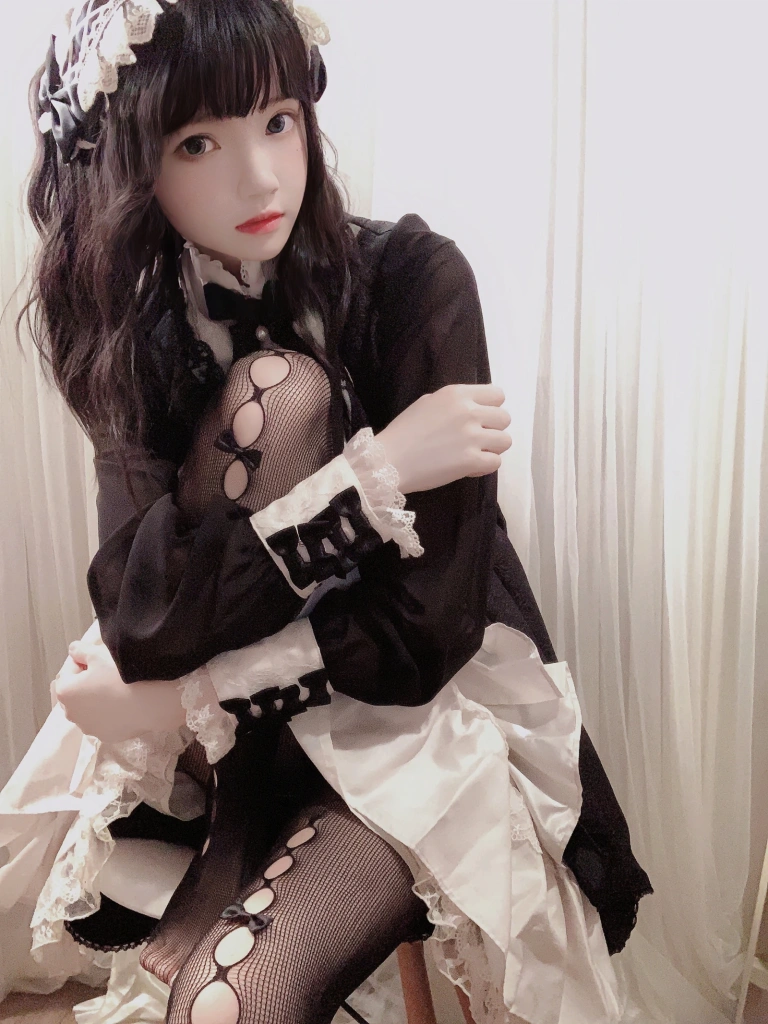 桜桃喵《Doll》写真图集 18P｜在线预览与图包下载