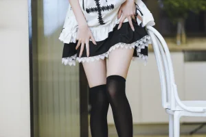 许岚《短裙女仆》写真图集 40P｜在线预览与图包下载