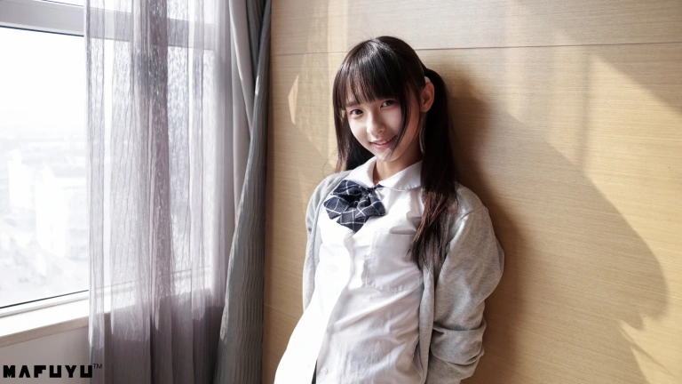 神楽坂真冬《胶袜系列》写真图集 80P+1V｜在线预览与图包下载