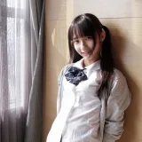 神楽坂真冬《胶袜系列》写真图集 80P+1V｜在线预览与图包下载