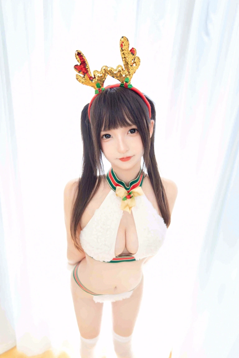 神楽坂真冬《第五季 序号4：《纯白祈愿》》写真图集 75P+2V｜在线预览与图包下载