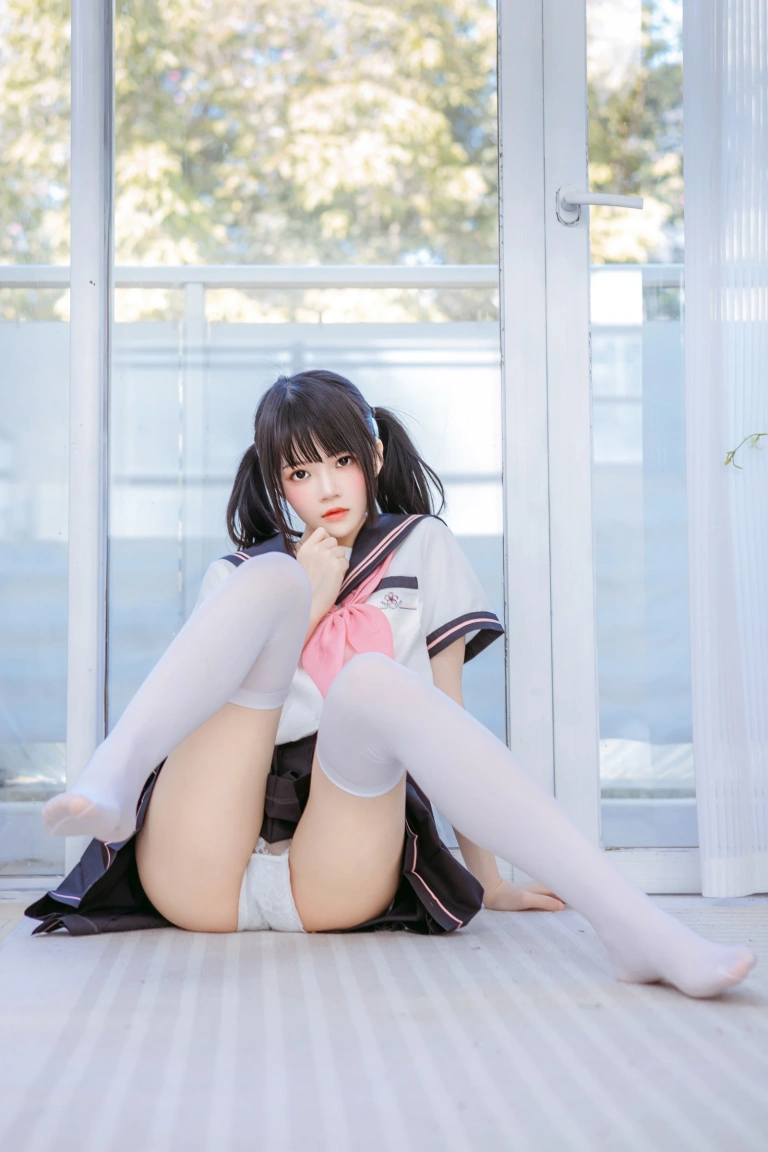 桜桃喵《草莓雪糕》写真图集 73P｜在线预览与图包下载