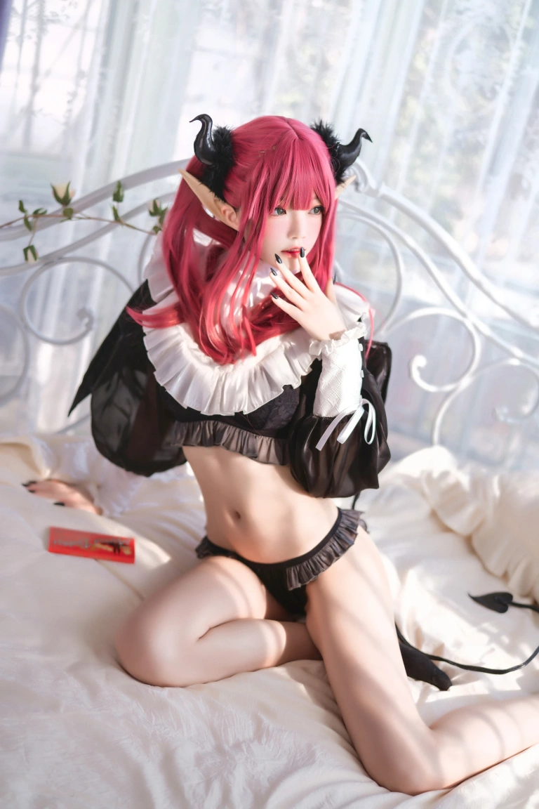 桜桃喵《喜多川海梦 魅魔》写真图集 66P+1V｜在线预览与图包下载