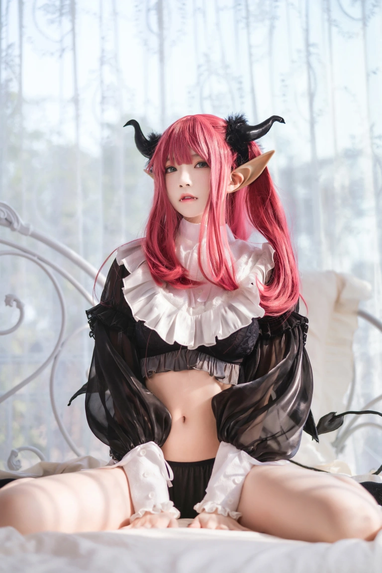 桜桃喵《喜多川海梦 魅魔》写真图集 66P+1V｜在线预览与图包下载