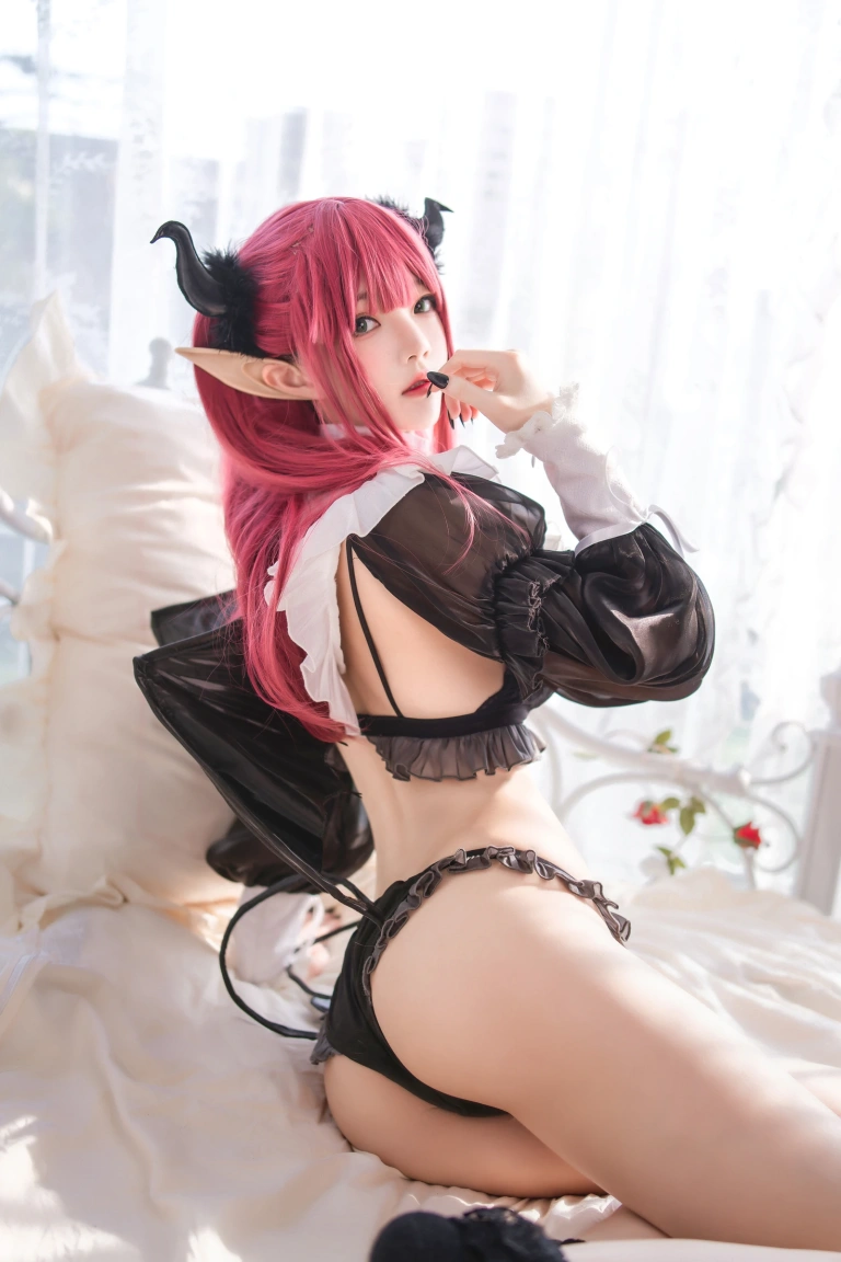 桜桃喵《喜多川海梦 魅魔》写真图集 66P+1V｜在线预览与图包下载