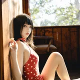 桜桃喵《果夏 红波点》写真图集 45P｜在线预览与图包下载