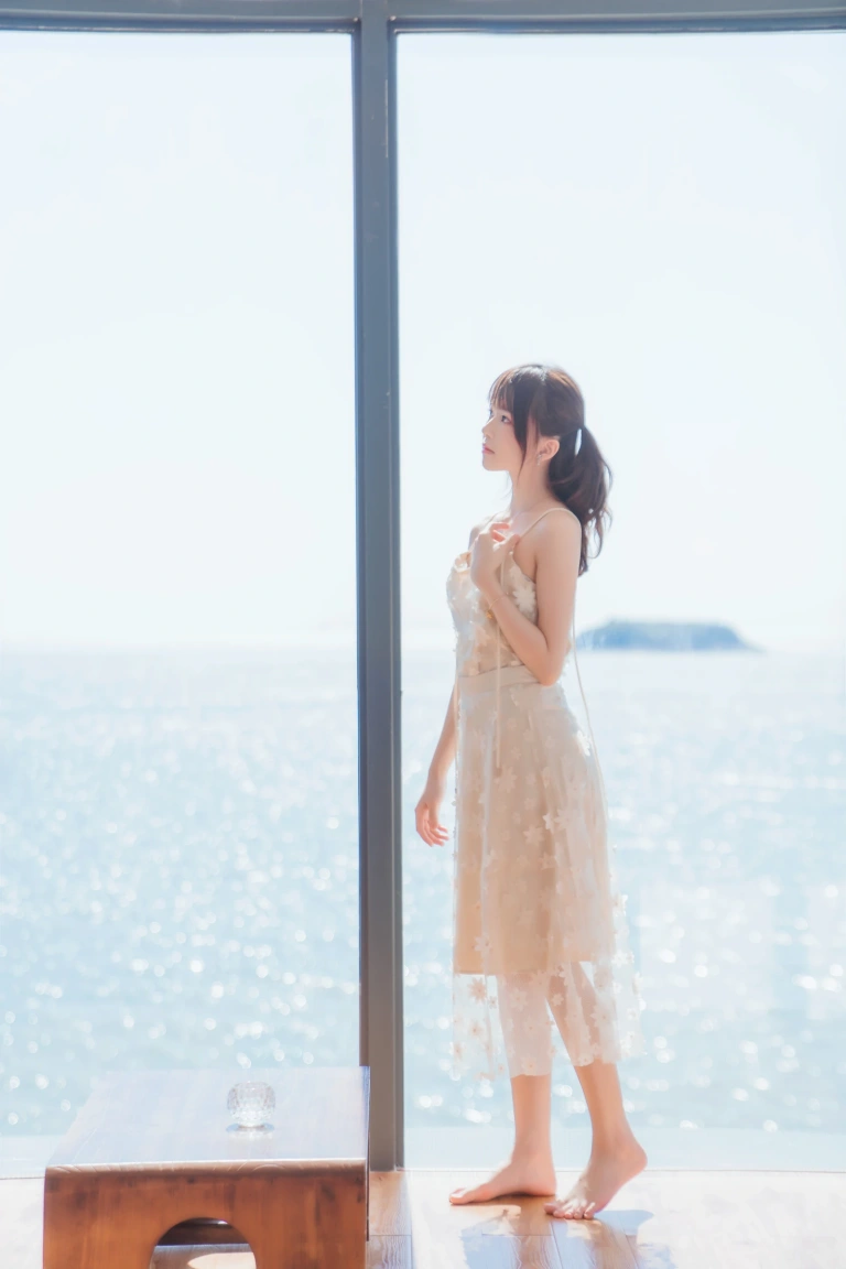 桜桃喵《果夏 粼光》写真图集 25P｜在线预览与图包下载