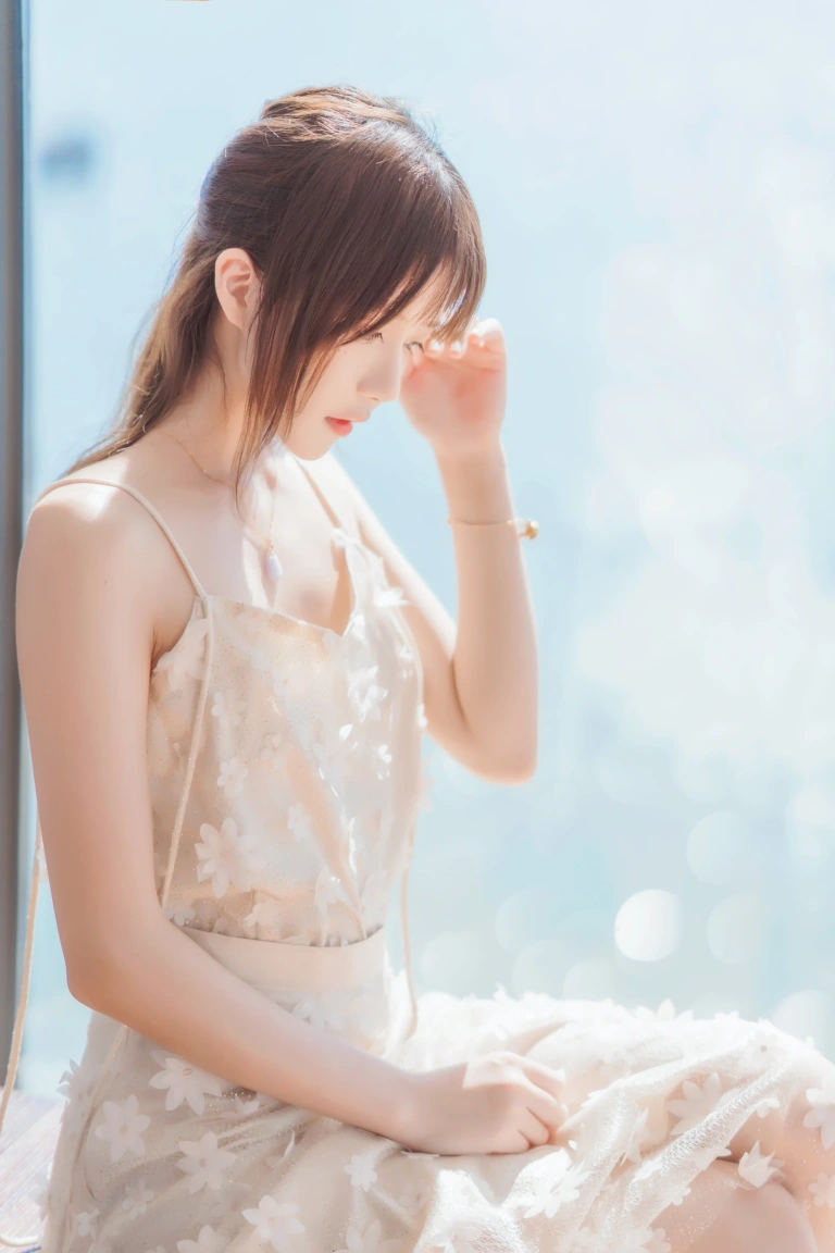 桜桃喵《果夏 粼光》写真图集 25P｜在线预览与图包下载