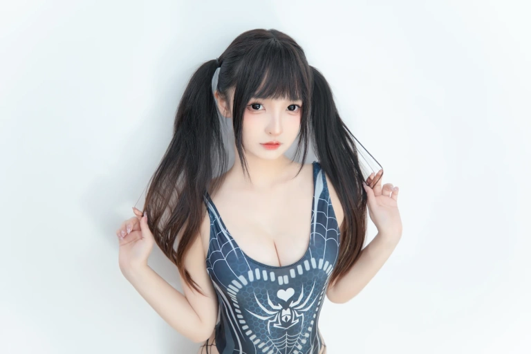 神楽坂真冬《第五季 序号8：《蜘蛛女孩》》写真图集 75P｜在线预览与图包下载