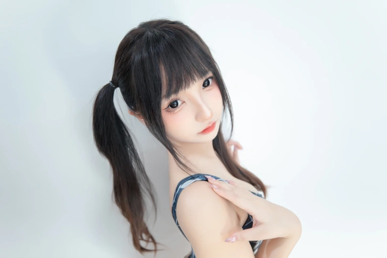 神楽坂真冬《第五季 序号8：《蜘蛛女孩》》写真图集 75P｜在线预览与图包下载