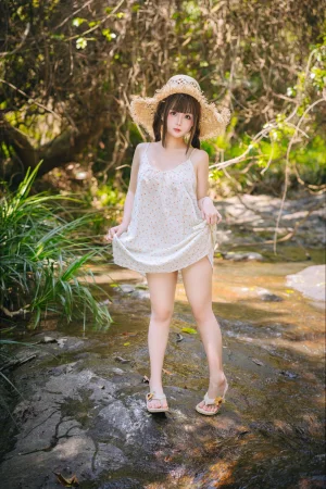 日奈娇(椎名莜)《山野间》写真图集 180P｜在线预览与图包下载