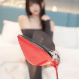 神楽坂真冬《第五季 序号14：《金粉丽人》》写真图集 75P+2V｜在线预览与图包下载