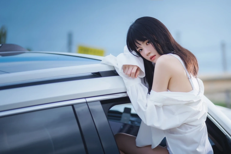 桜桃喵《车车》写真图集 15P｜在线预览与图包下载