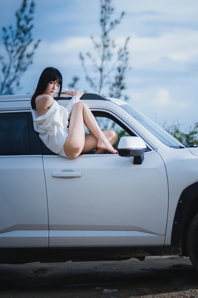 桜桃喵《车车》写真图集 15P｜在线预览与图包下载