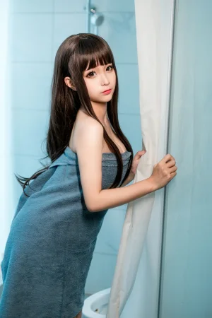 蠢沫沫《沫沫真爱版 灰浴巾》写真图集 40P｜在线预览与图包下载