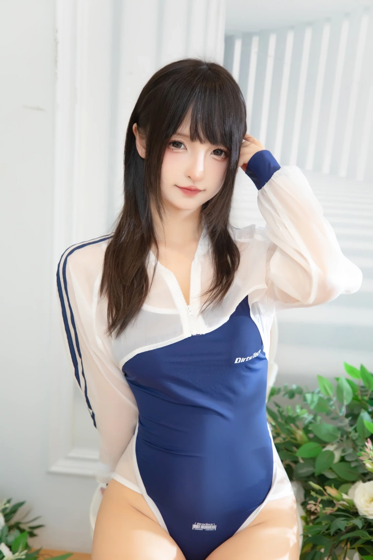神楽坂真冬《第五季 序号19：《夏日泳装》》写真图集 75P+2V｜在线预览与图包下载