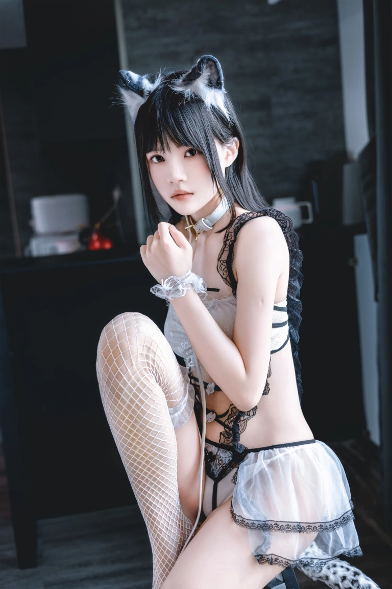 桜桃喵《拥豹》写真图集 69P+1V｜在线预览与图包下载