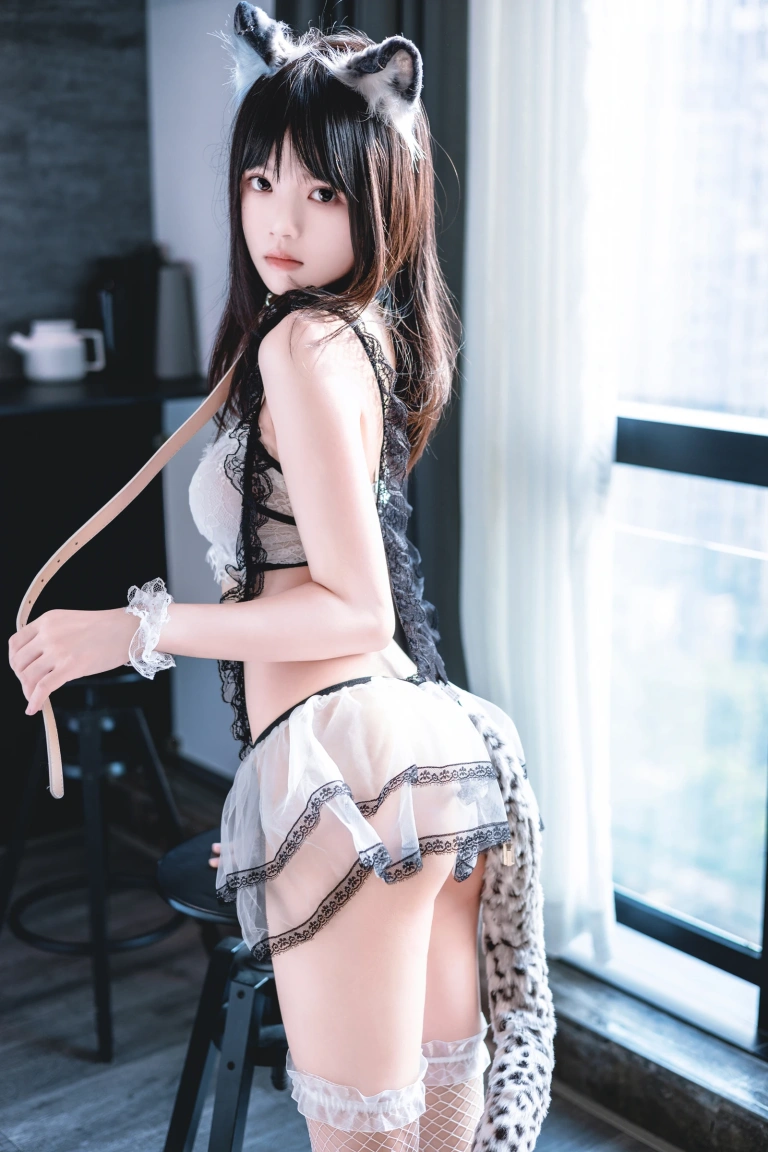 桜桃喵《拥豹》写真图集 69P+1V｜在线预览与图包下载