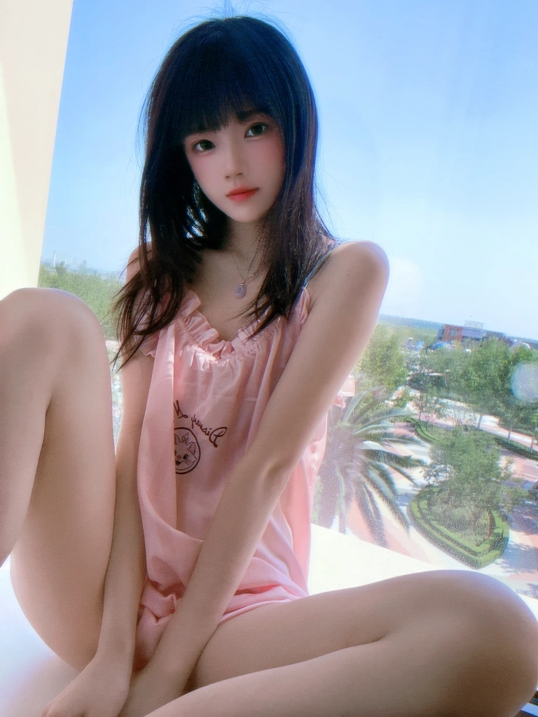 桜桃喵《粉猫猫自拍》写真图集 17P｜在线预览与图包下载