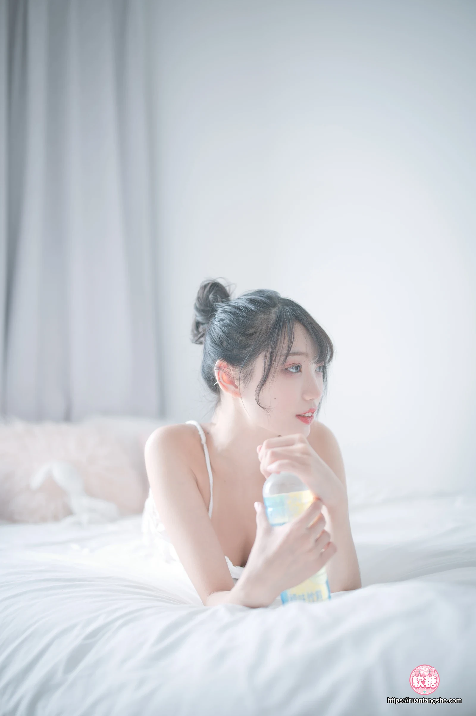 周叽是可爱兔兔 周叽是可爱兔兔 NO.15 - 白色睡衣