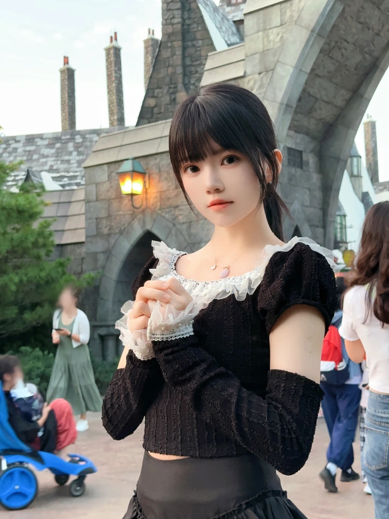 桜桃喵《灰丝》写真图集 14P｜在线预览与图包下载