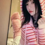 桜桃喵《条纹毛衣》写真图集 22P｜在线预览与图包下载