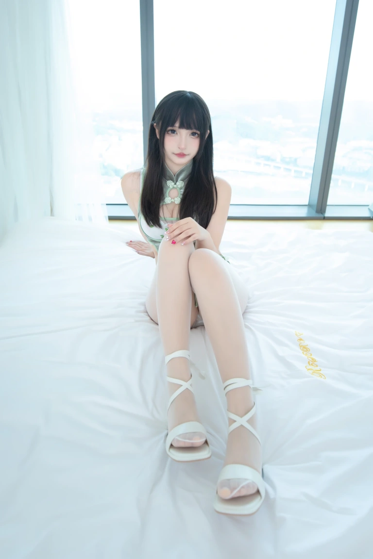 神楽坂真冬《第五季 序号24：《青翠如梦》》写真图集 75P+2V｜在线预览与图包下载