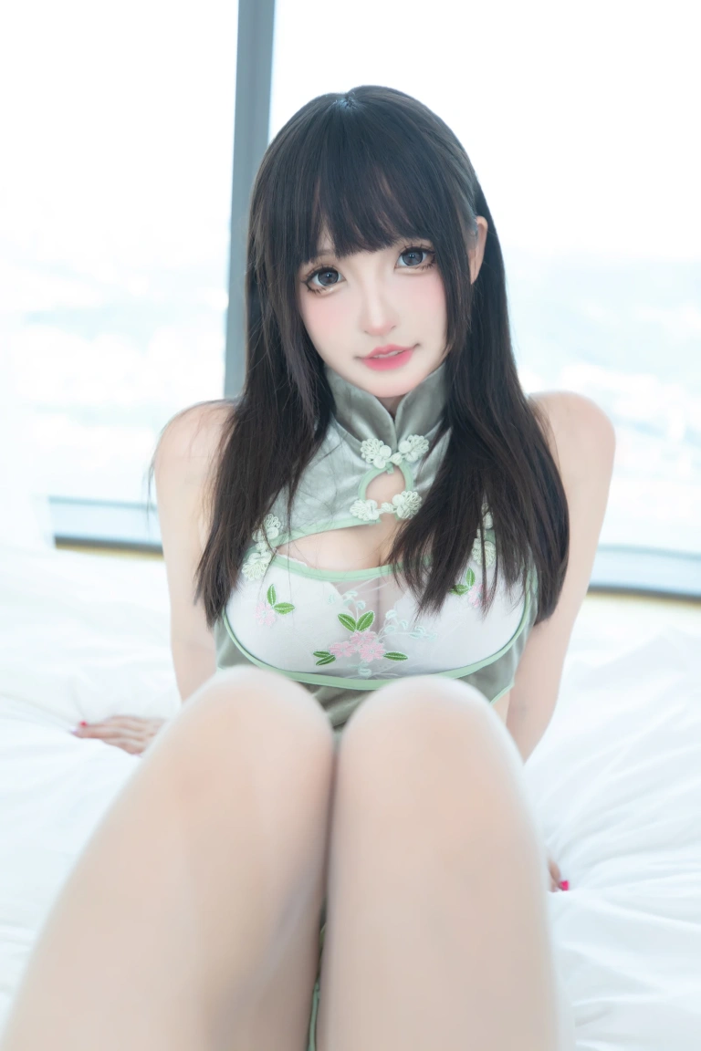 神楽坂真冬《第五季 序号24：《青翠如梦》》写真图集 75P+2V｜在线预览与图包下载
