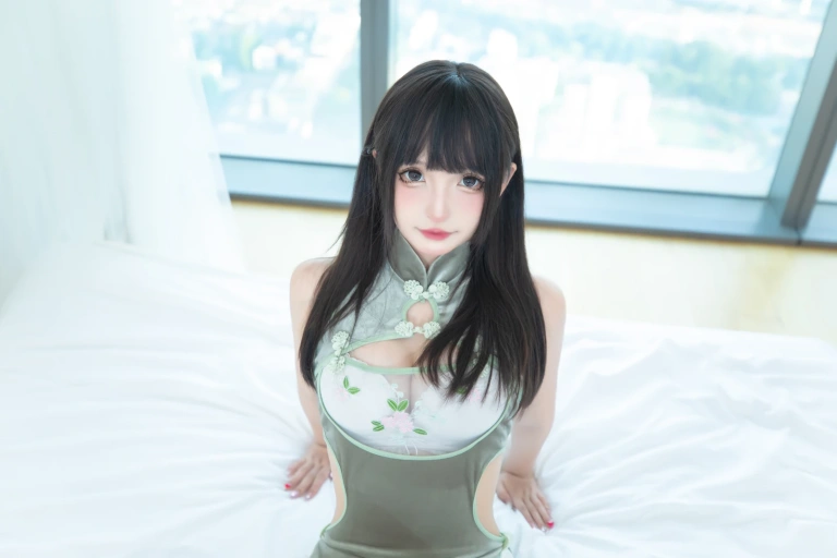 神楽坂真冬《第五季 序号24：《青翠如梦》》写真图集 75P+2V｜在线预览与图包下载
