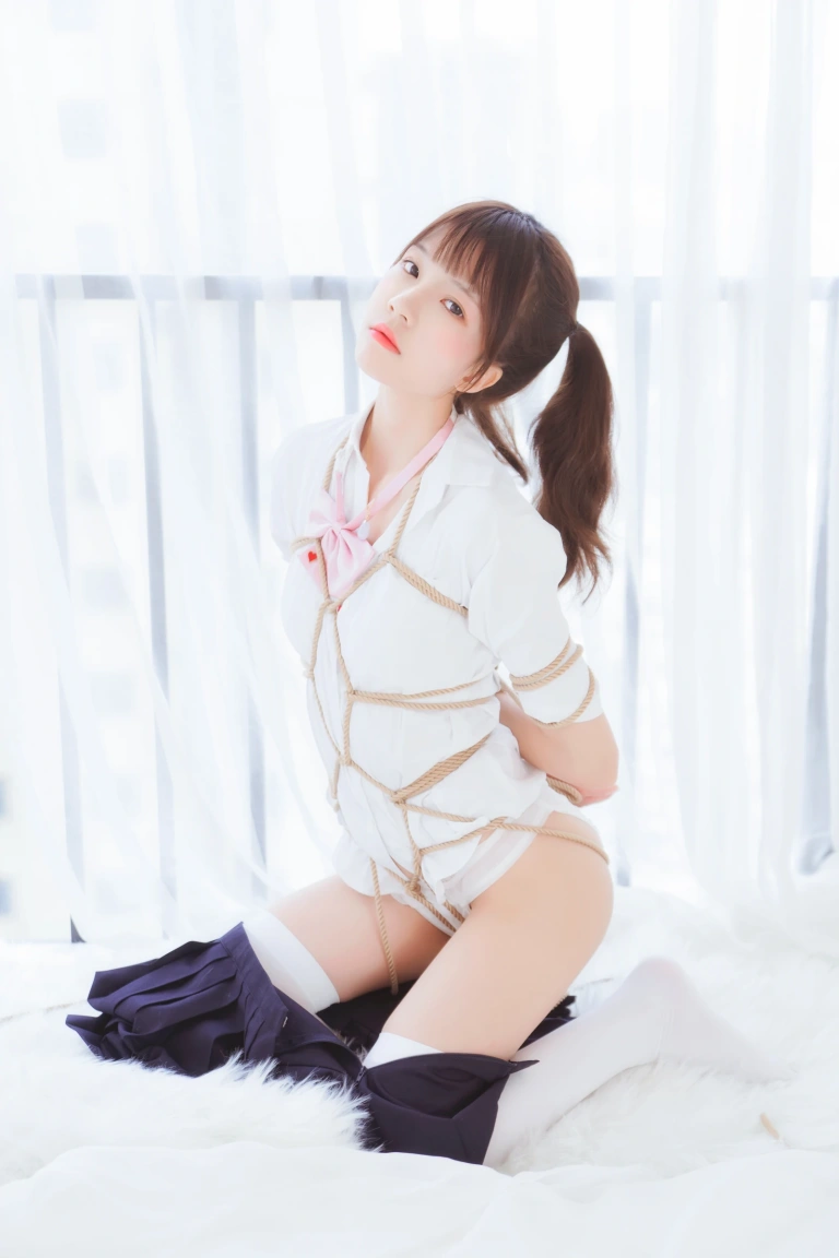 桜桃喵《捆绑》写真图集 51P｜在线预览与图包下载
